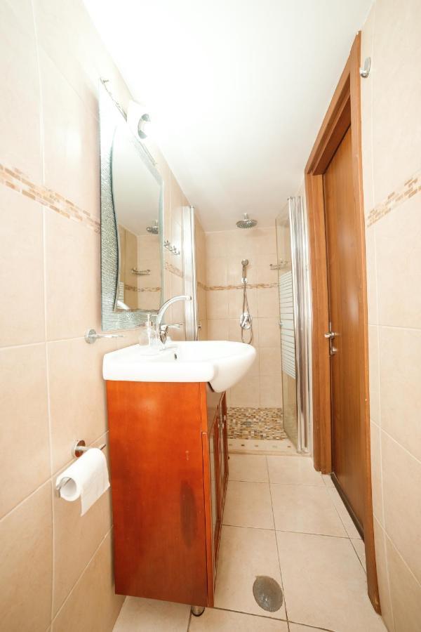 Cozy Studio "De Shalit" Herzliya Bagian luar foto